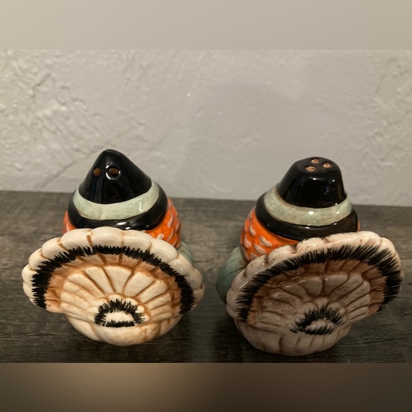 Johanna Parker Thanksgiving Turkey Salt & Pepper Shakers - Picture 3 of 8